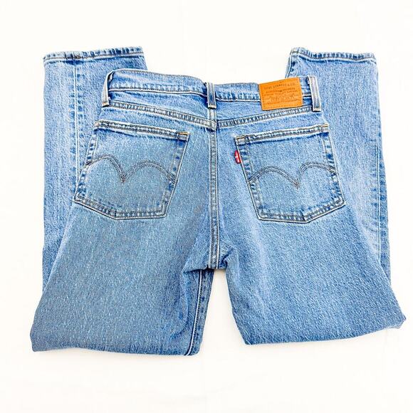 Levi's Wedgie Straight Ripped Knee Light/Medium Button Fly Denim Jeans Size 25 - Picture 5 of 9